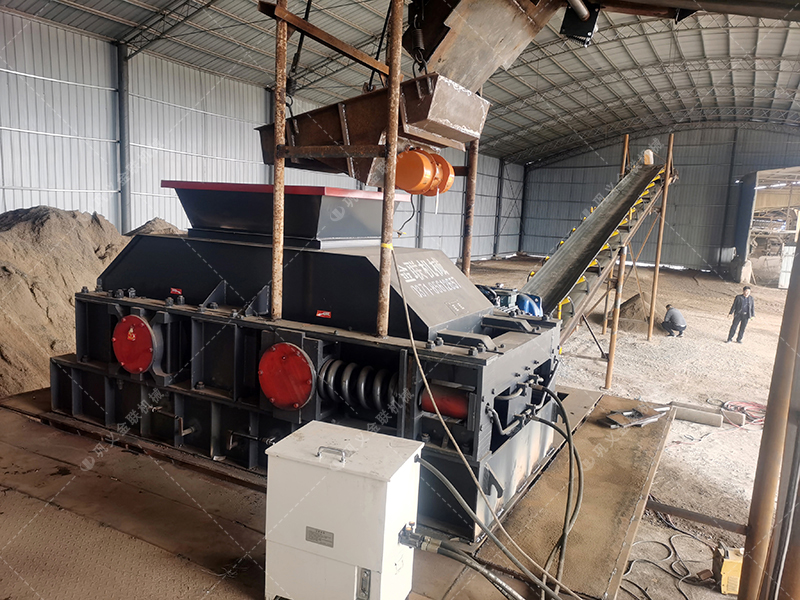鵝卵石對(duì)輥破碎機(jī)介紹，為什么選擇金聯(lián)機(jī)械？